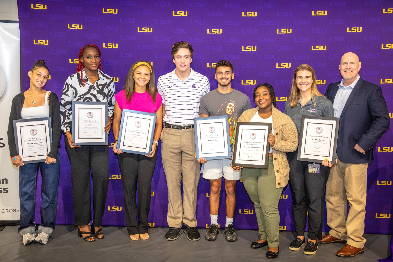 LSU students with Noah Duncan LSU students were honored by the Red Cross